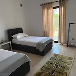 Quiet Room, Close To Airport فيلة Kamez