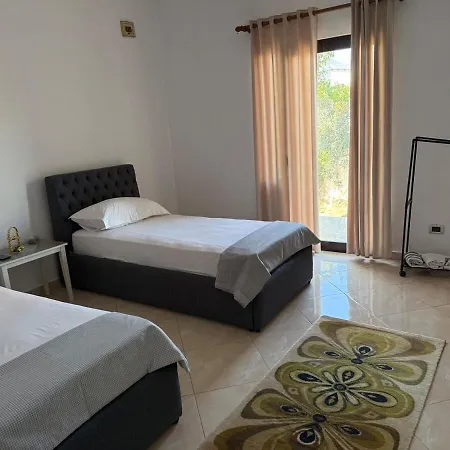 Quiet Room, Close To Airport Вилла Kamez