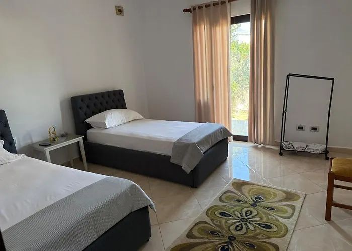 Quiet Room, Close To Airport 别墅 Kamez